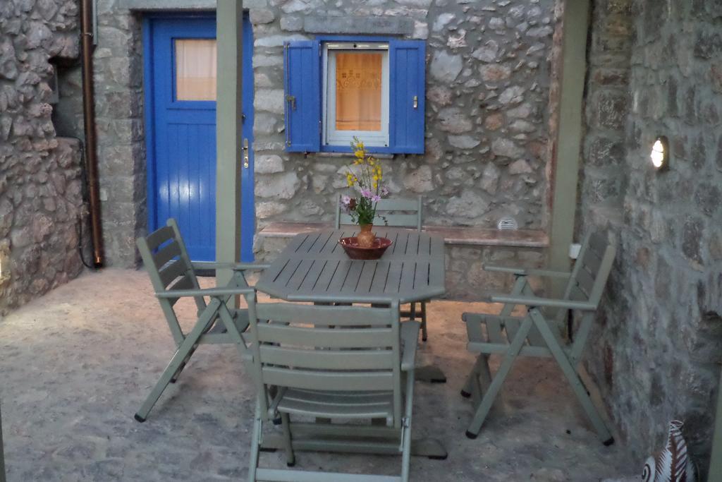 To Petradi Apartamento Avgonima Exterior foto
